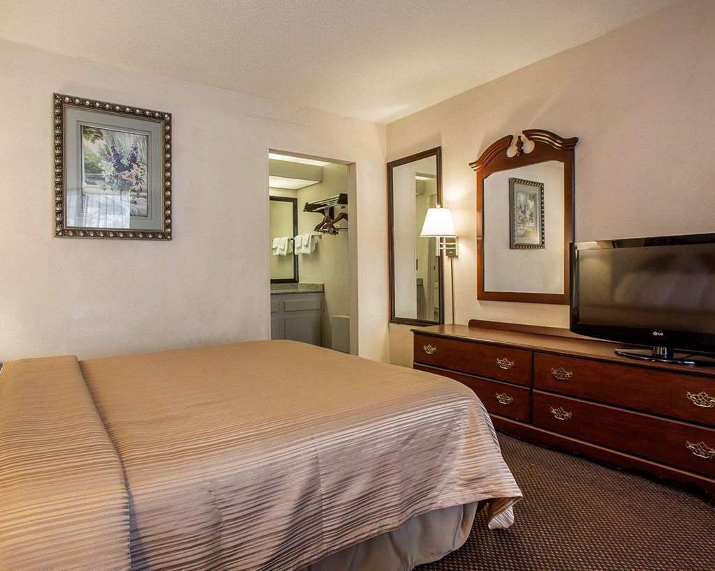 Quality Inn Suwanee I-85 Room photo